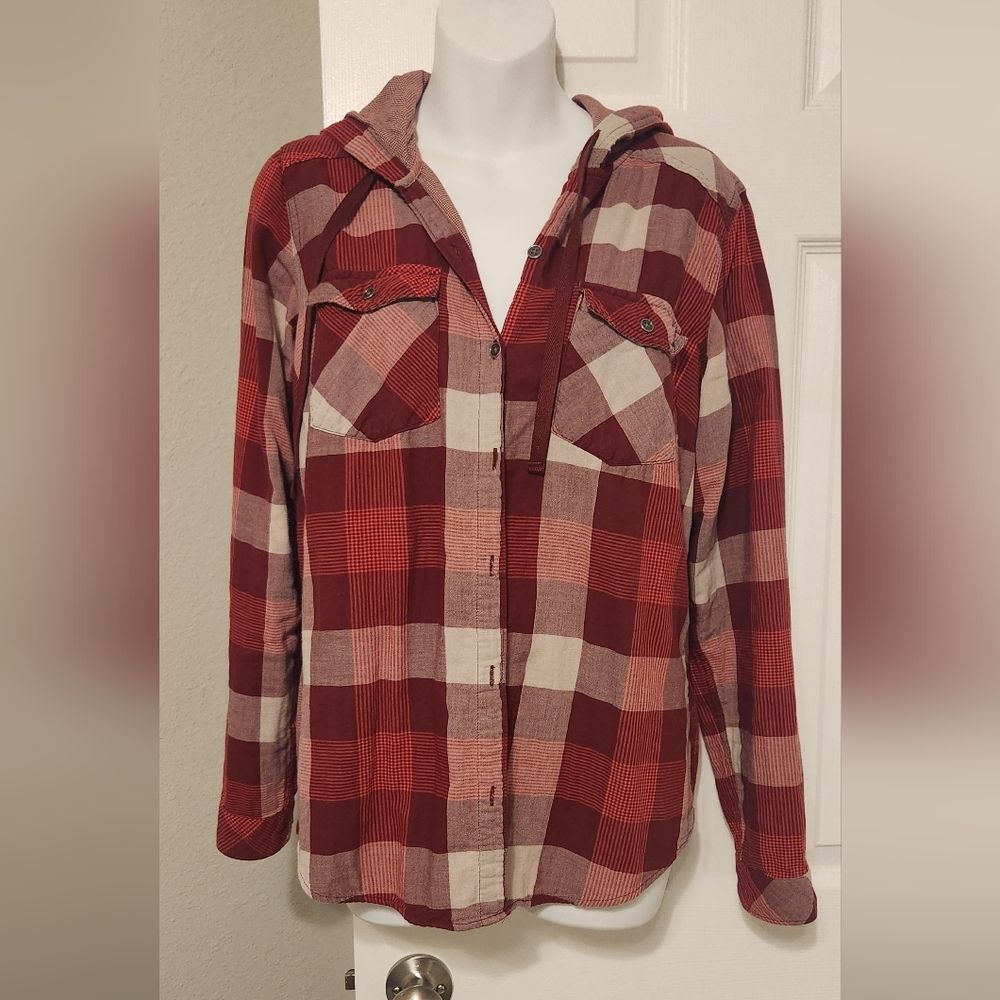 Columbia times two button down shirt sz medium
